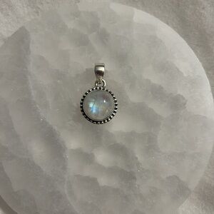 Rainbow flash moonstone pendant